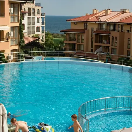 Апартамент Privat Studio Paradise Dreams *